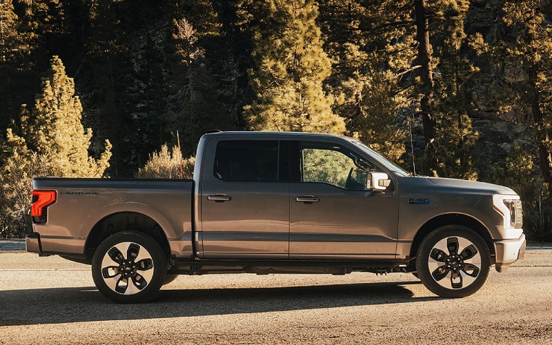 Lease vs Finance: What Makes More Sense for Drivers near Newark, NJ?