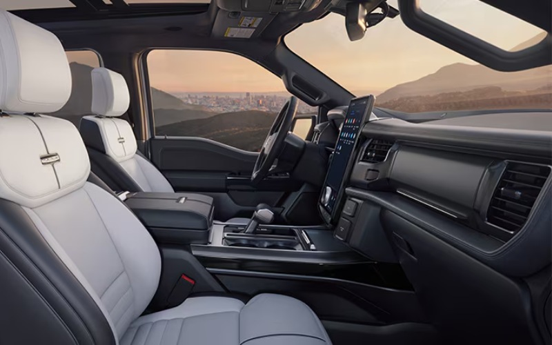 Benefits of Financing the 2025 Ford F-150 Lightning Long-Term