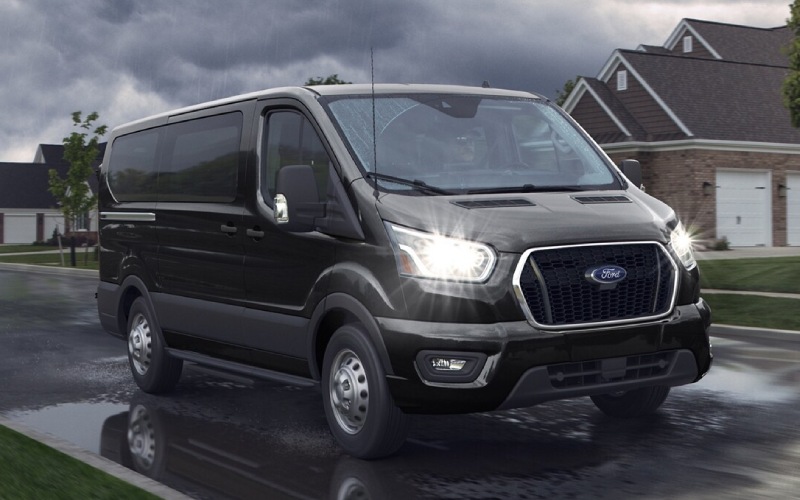 What Seating Options Are Available for the 2025 Ford Transit Passenger Van in Pflugerville, TX?