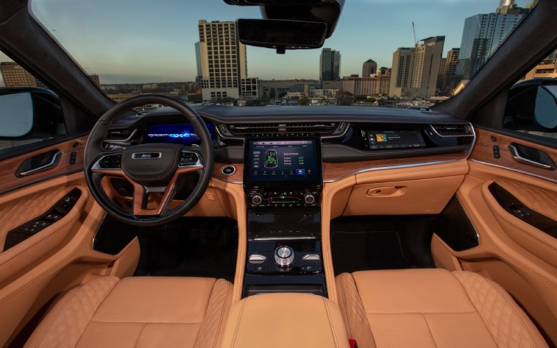 Anaheim, CA - 2025 Jeep Grand Cherokee 4xe's Interior