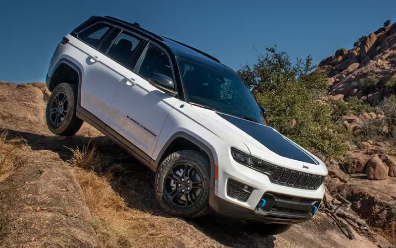 New Braunfels, TX - 2025 Jeep Grand Cherokee's Mechanical