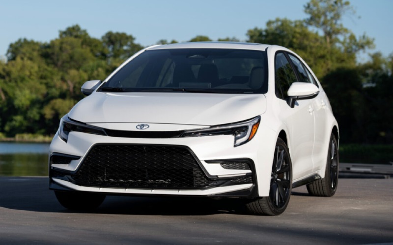 Paramus, NJ - 2025 Toyota Corolla