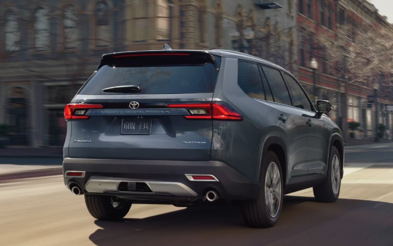 2025 Toyota Grand Highlander near Newark, NJ - Glen Toyota