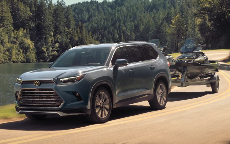 2025 Toyota Grand Highlander near Newark, NJ - Glen Toyota