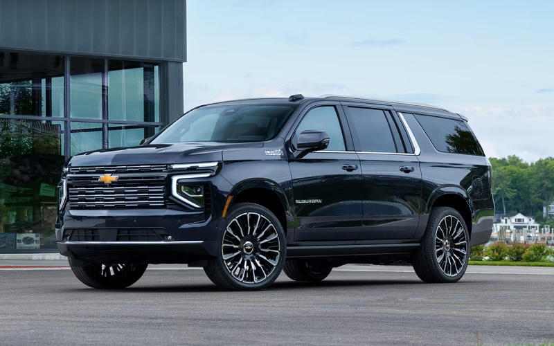Which 2026 Chevrolet Suburban Engine Is Best for Towing in Henderson County, TX?