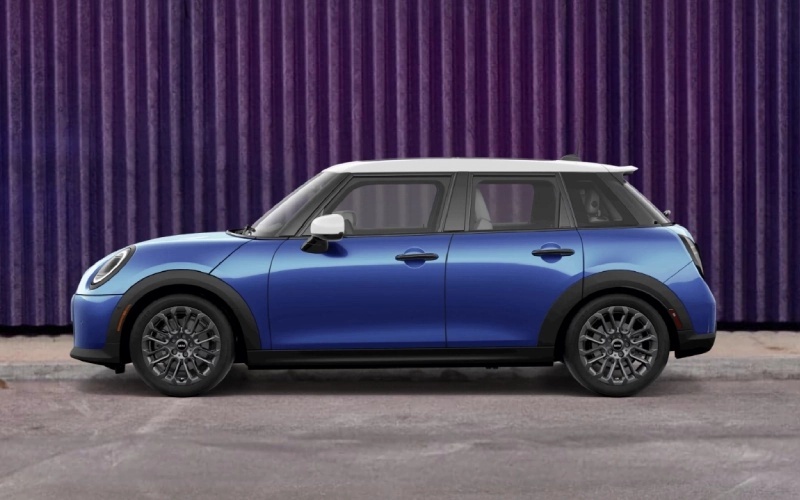 North Hollywood, CA - 2026 MINI Cooper 4 Door's Overview