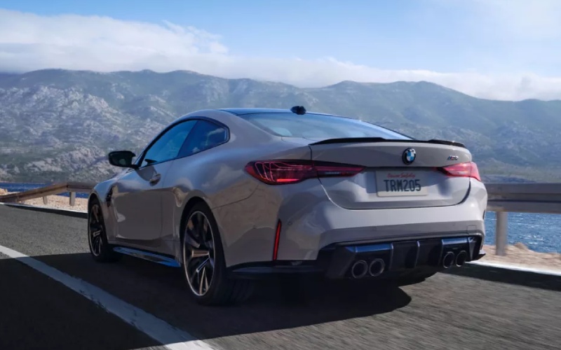 Lease vs Finance: What Makes More Sense for Drivers in North Hollywood, CA?
