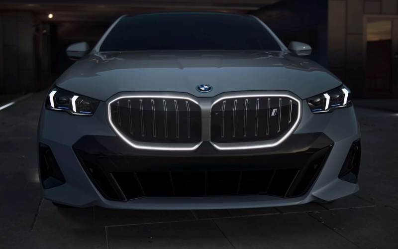 Lease vs Finance: What Makes More Sense for Drivers in North Hollywood, CA?
