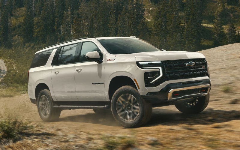 Is the 2027 Chevrolet Suburban a smart family SUV for Corsicana, TX shoppers?